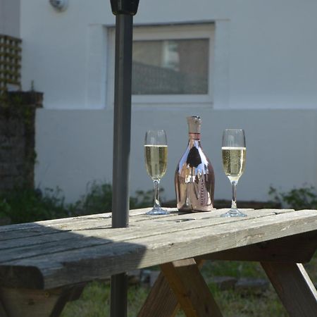 Ryde Beach Garden Apartment Buitenkant foto